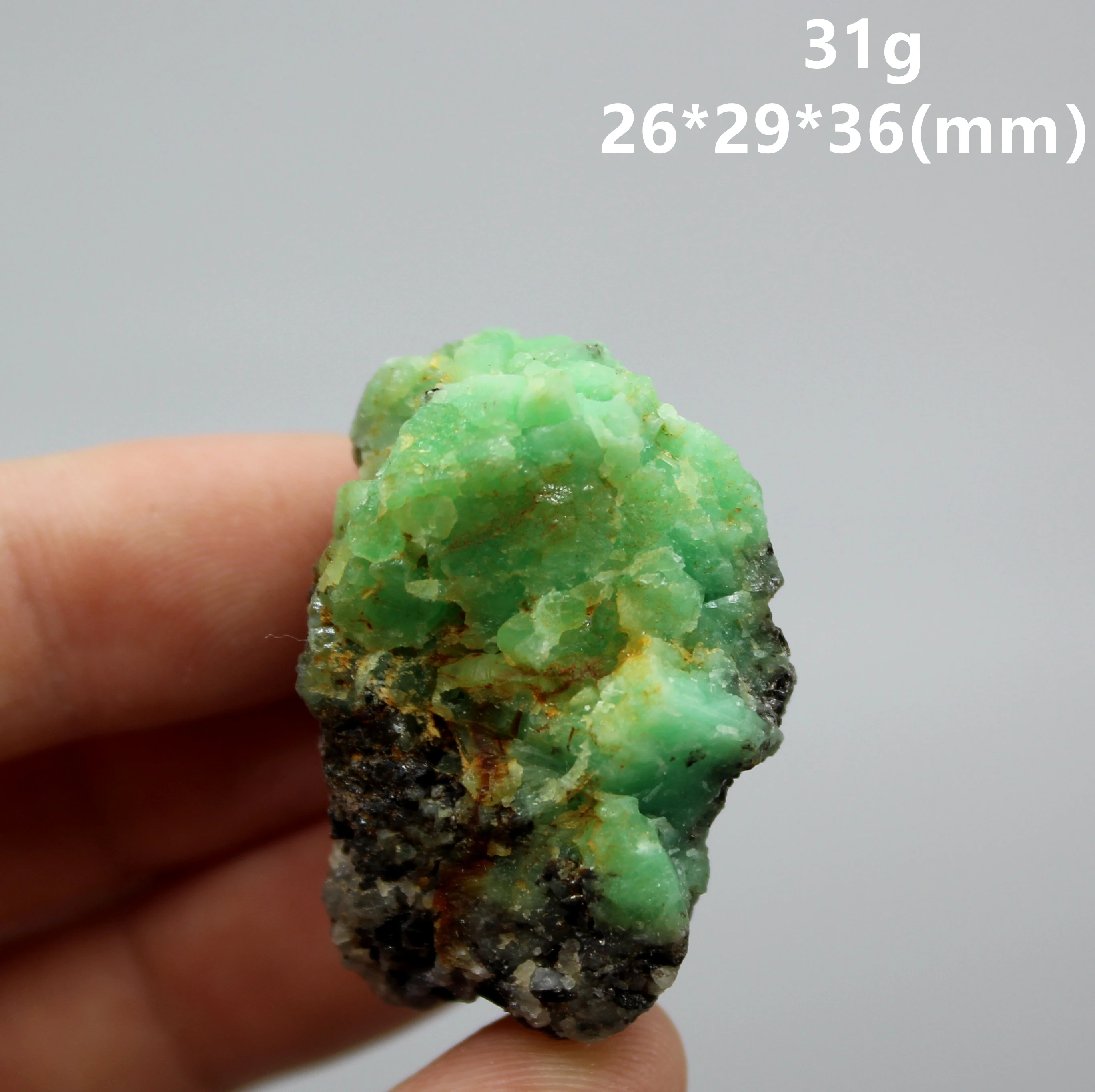 

100% Natural green emerald mineral gem-grade crystal specimens stones and crystals quartz crystals from china free shipping