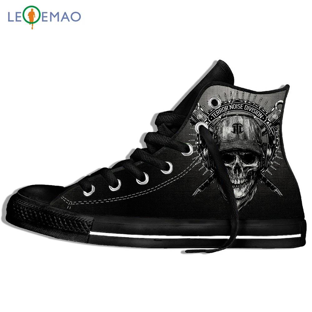 

Custom Logo Image Printing Sneakers Latest Cartoon Jolly Roger Skull & Crossbones Pirate Flag Canvas Zapatos De Mujer