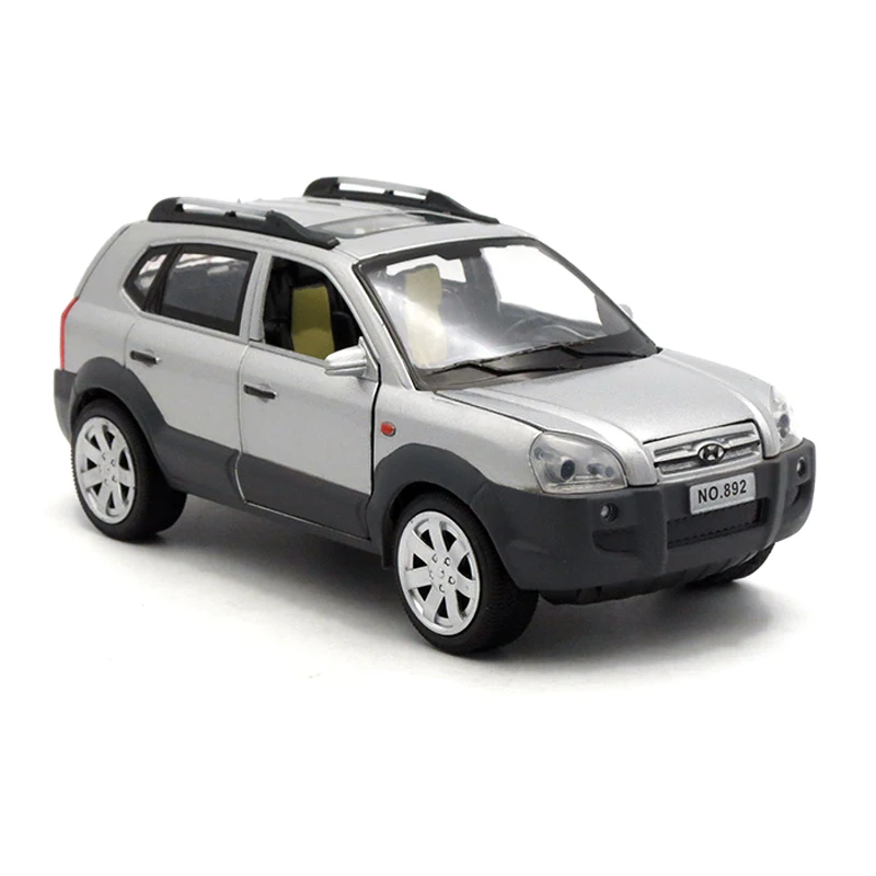 1:32 внедорожник Hyundai Tucson литая модель игрушечного автомобиля со звуком и светом