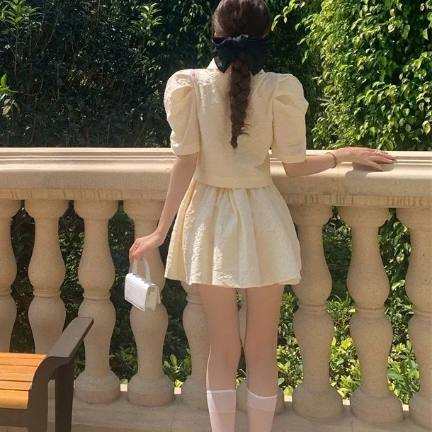 

Summer New Suit Women's Short Shirt Top Temperament Sweet Pleated Short Skirt