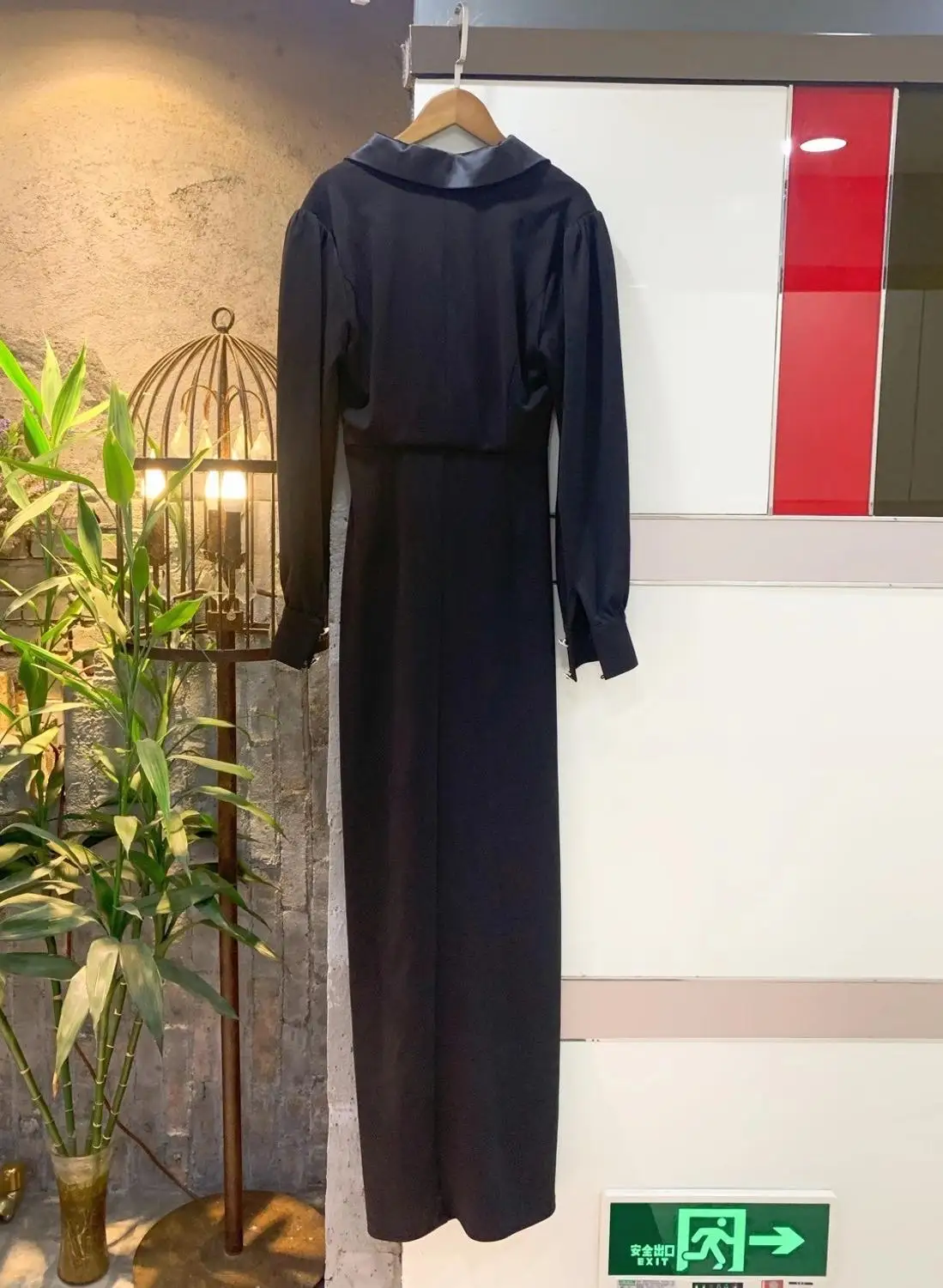 

Winter Style 2021 Sexy Long Sleeve V Neck Maxi Long Women Summer Dress Designer Fashion Evening Party Dress Vestido