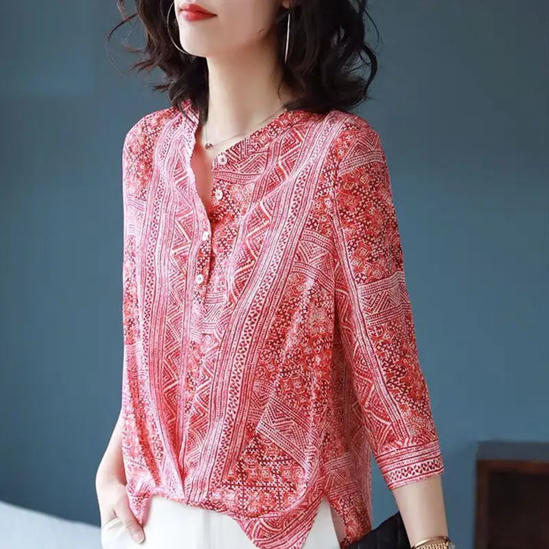 

Floral Chiffon Shirt Women Spring New Korean Style Plus Size Loose Summer V-neck Shirt M-5XL