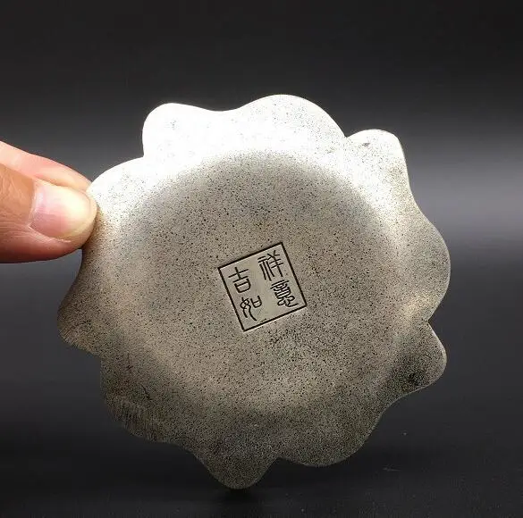 Коллекция китайская бронзовая резьба медная тарелка лепестковая маленькая