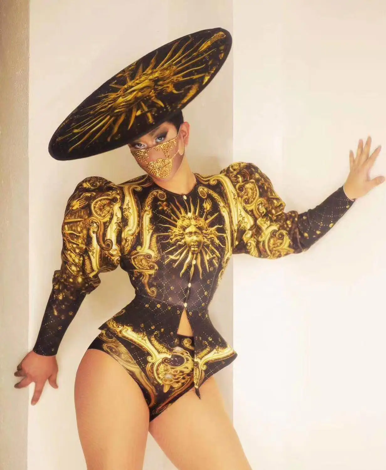 

Комплект из 3 предметов, топ с принтом солнца и короткая шляпа