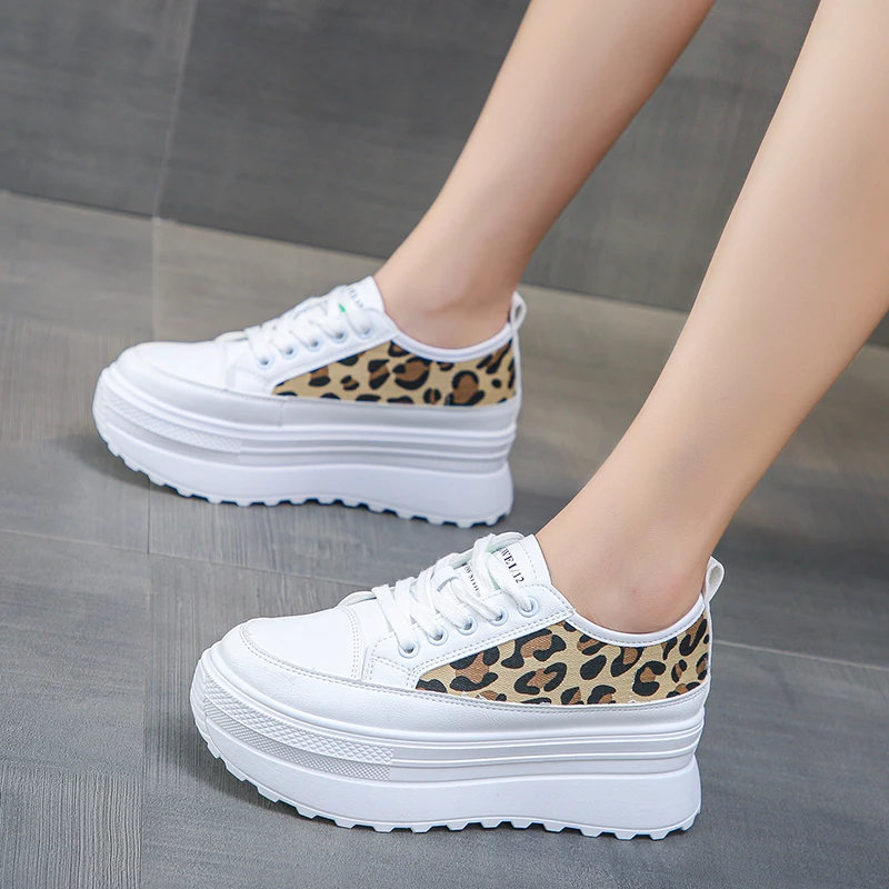 

2021 New Fashion Female Spring and Autumn Sponge Cake Bottom Thick Canvas Low Heel Straps Comfortable and Versatile
