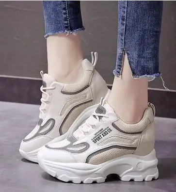 Кроссовки женские с круглым носком на толстой платформе шнуровке