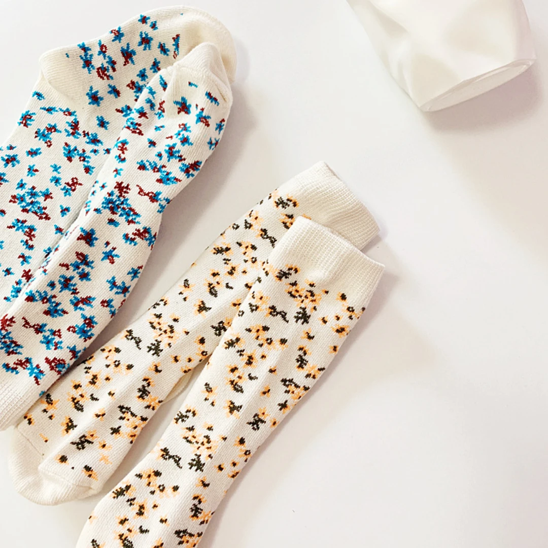 Calcetines de algod&oacute;n peinado con flores para ni&ntilde;a, medias de estilo Retro coreano, para primavera y oto&ntilde;o, 4 pares, novedad-1