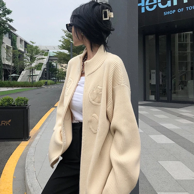 Новинка женский кардиган средней длины с воротником-стойкой и молнией свитер