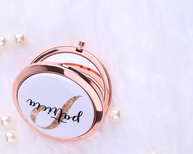 Bulk Bridesmaid Gifts - 5x Personalized Initial Compact Mirror Names Monogram Letter Alphabet Hen Bachelorette Party | Дом и сад