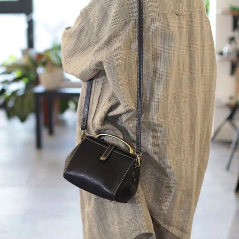 

Fashion Ladies Sheepskin Genuine Leather Handbag Italian Designer Small Shoulder Doctor Bags Women Party Packing Crossbody Bags