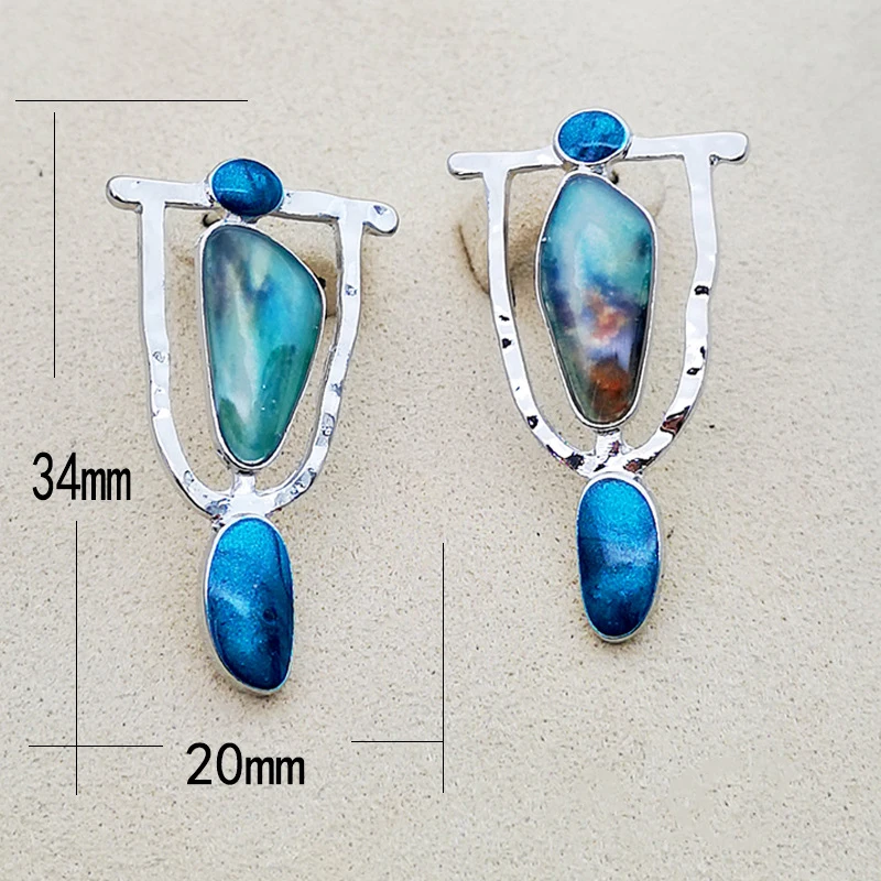 

Vintage Indian Tribal Green Resin Dangle Earrings Bohemian Big Long Hollow Drop Earrings For Women 2021 Hippie Jewelry O