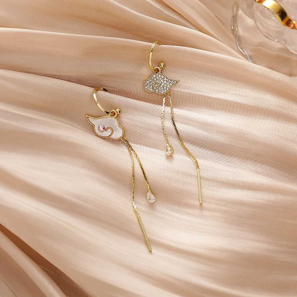 

Exquisite Romantic White Shell Cloud Shaped Cubic Zironia Rhinstone Crystal Tassel Earrings For Women