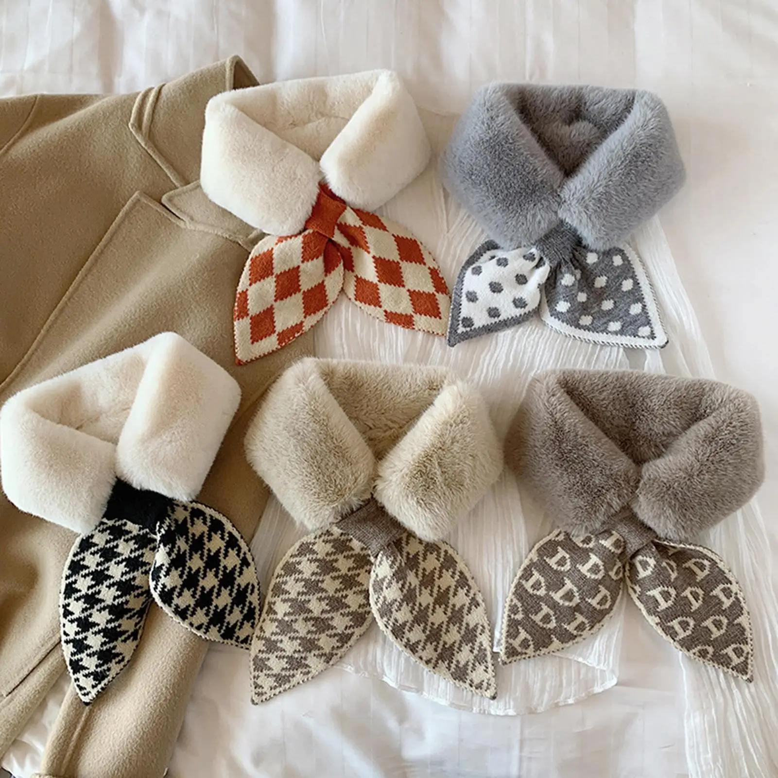 

Women Knitted Striped Dotted Scarf Winter Plush Dual-use Collar Neck Accessory