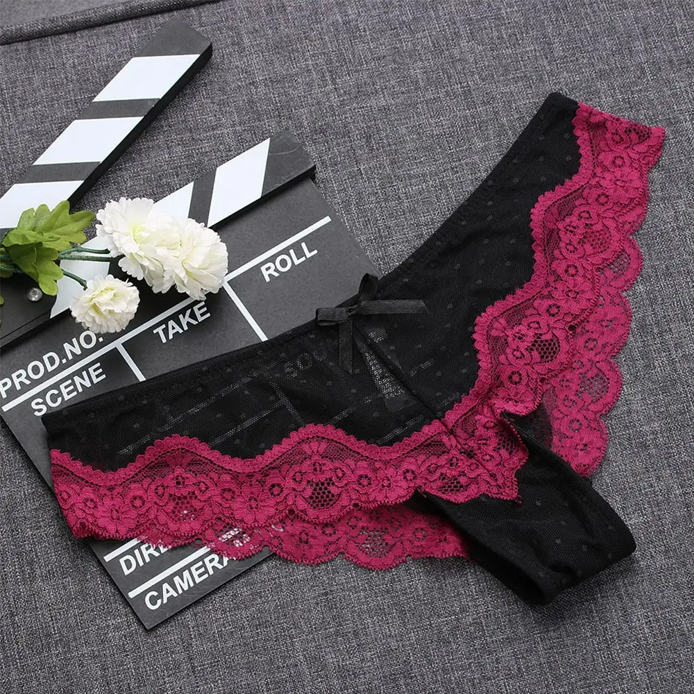 Соблазнительные кружевные женские трусики в сеточку с плавающими точками