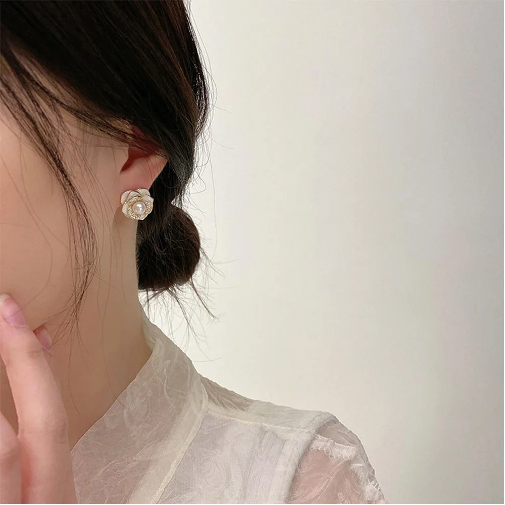 Новинка 2021 цветочные серьги из горного хрусталя женские простые модные