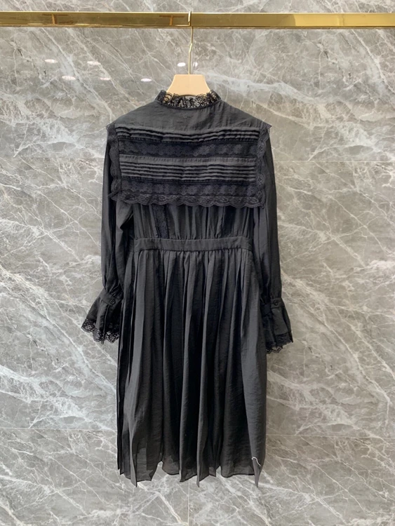 

2021 early spring new fashion women's round neck lace trim stitching pleated solid color long-sleeved dress 104