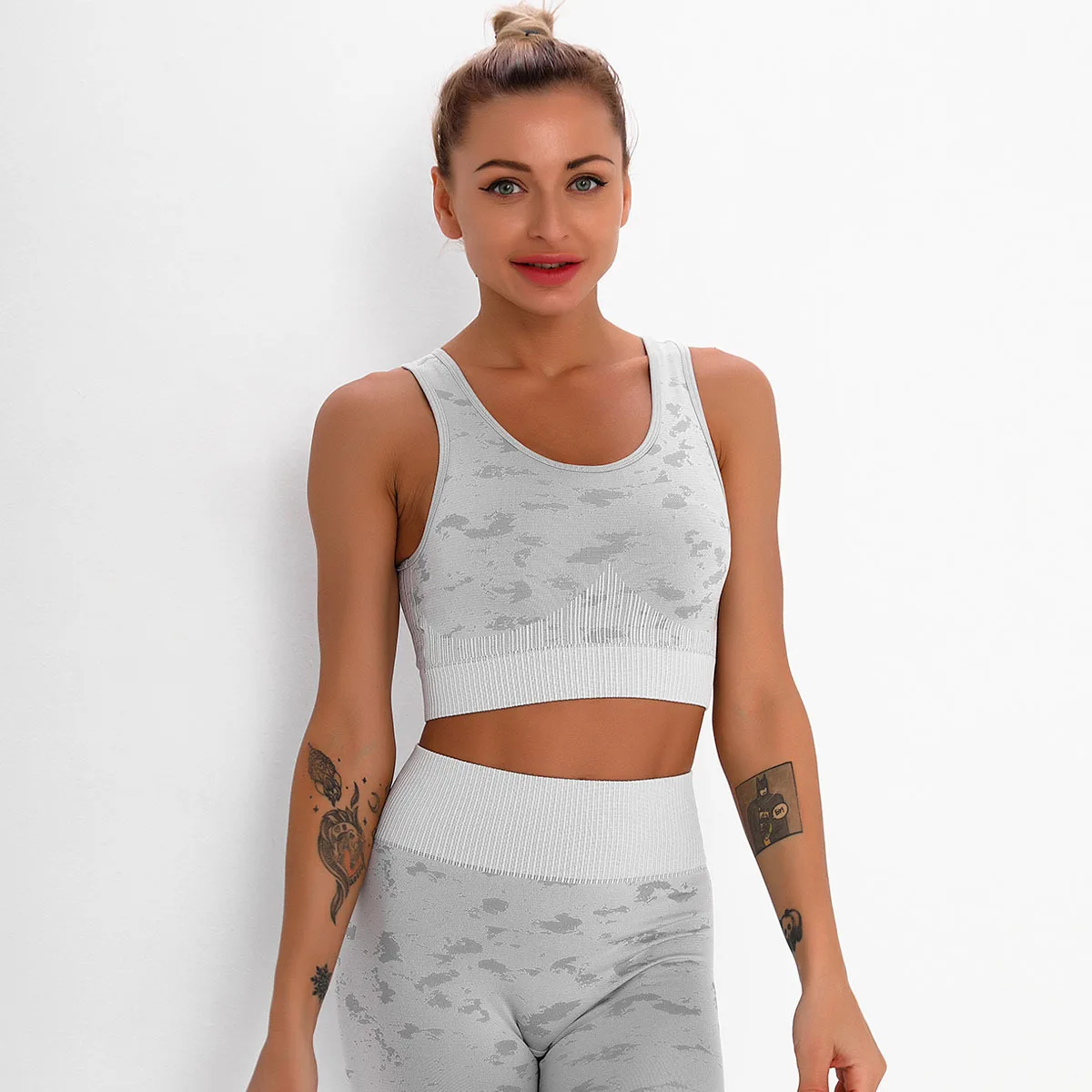 

Knitted Ladies Cross Back Yoga Sports Bra Breathable Shockproof Fitness Push-up Top Yoga Running Sports Sportswear Vest Bra