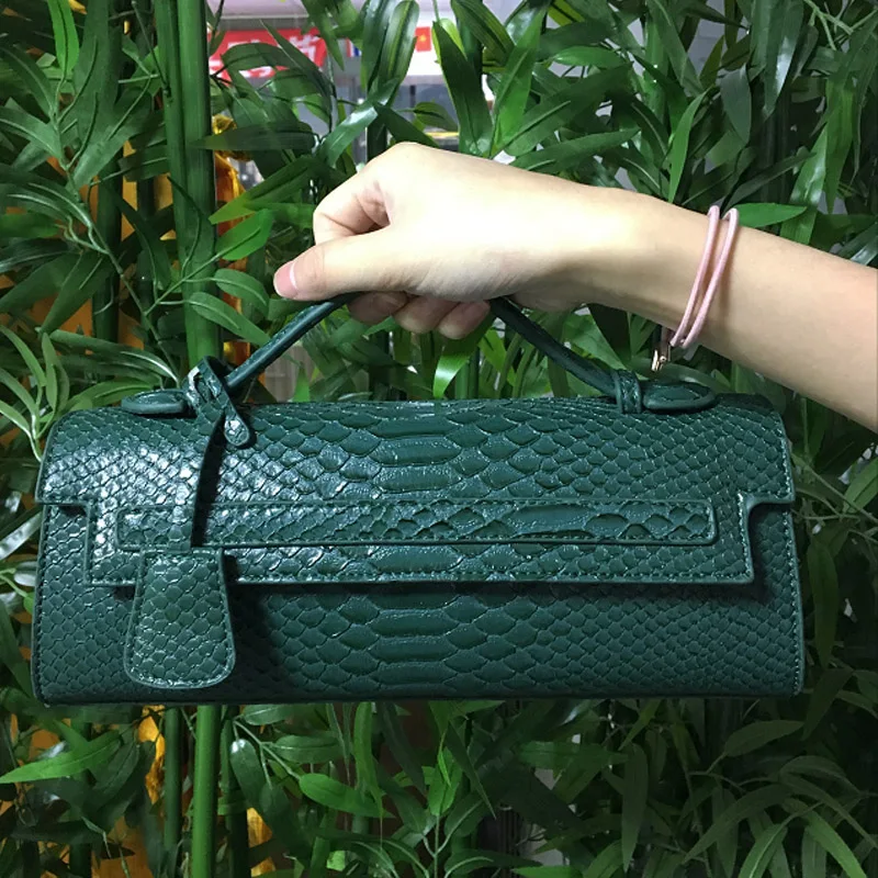 

Customized Long Maroon Ostrich Tote Baguette Clutch Bag Women Snake Pattern Leather Shoulder Bags Elegant for Lady Party