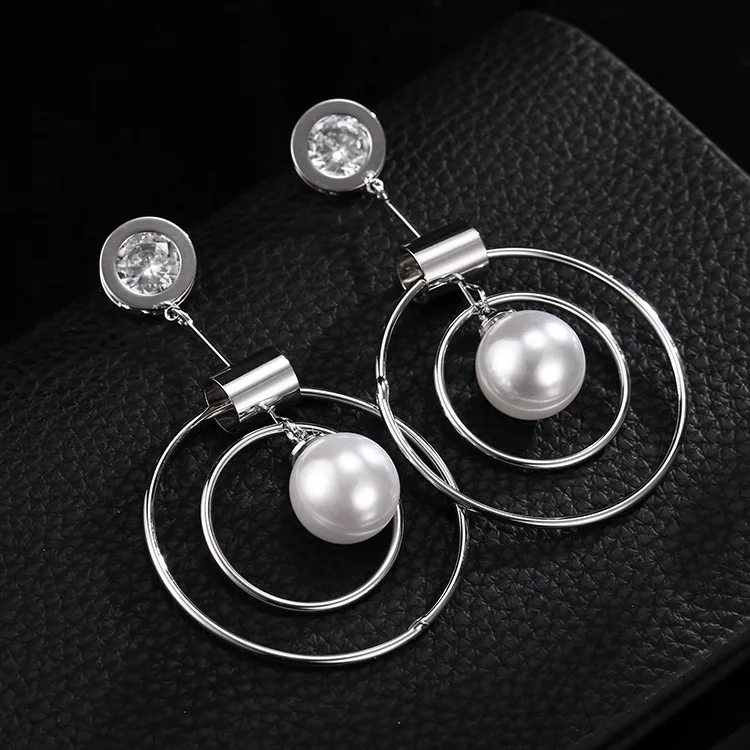 Simple creative personality circle zircon pearl earrings in Europe and America | Украшения и аксессуары
