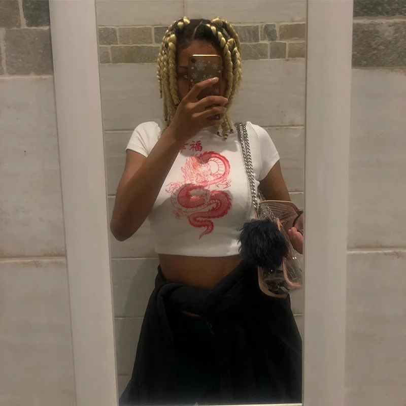 Женская укороченная футболка с вышивкой Dragon модная коротким рукавом и