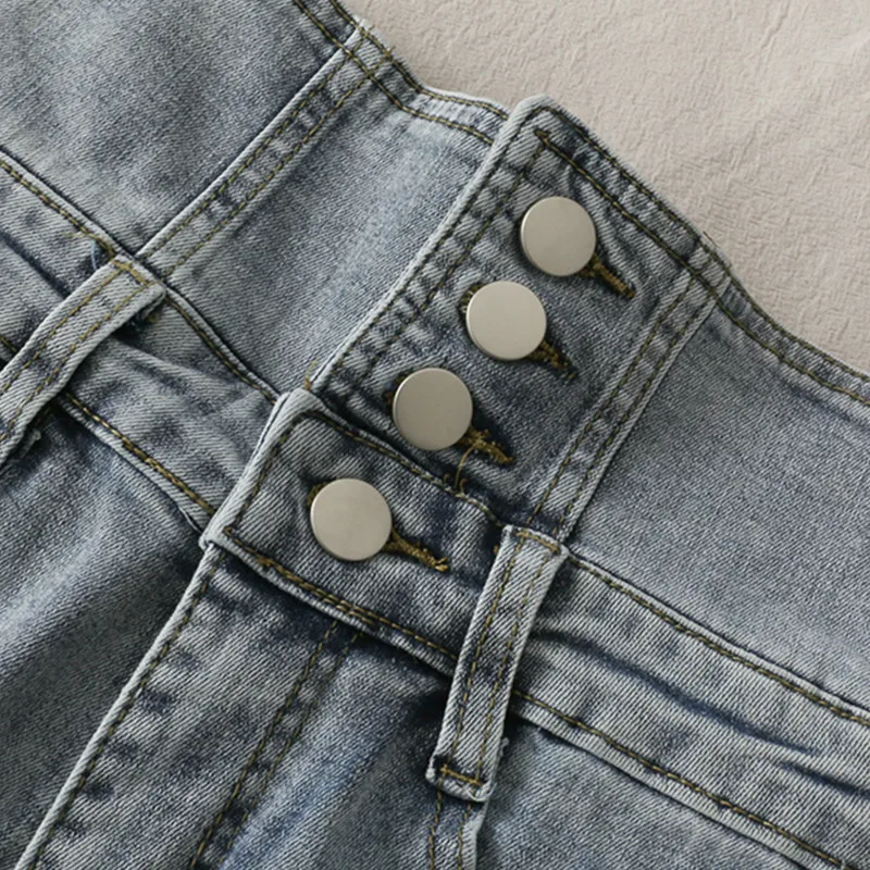 

KUSAHIKI Korean Buttons High Waist Sexy Slim Jeans Shorts Back Bow Bandage Women Bottom 2021 Spring New Demin Short Femme 6F393