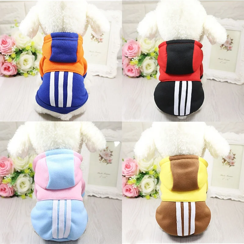 Осенне зимний теплый свитер с капюшоном для маленьких собак узором в полоску