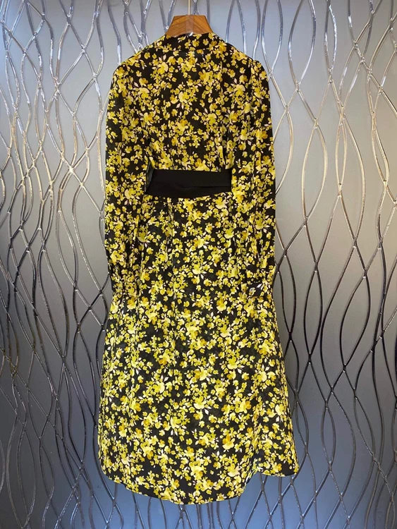 

2021 early spring new women's round neck color matching lace-up knotted waist printing long-sleeved dress 108