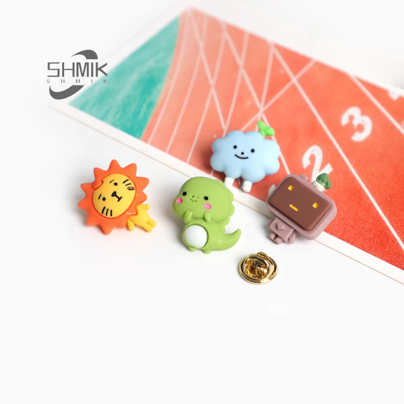 

Creative cute cartoon little fresh Japanese little lion dinosaur Brooch schoolgirl bag accessories Brooch