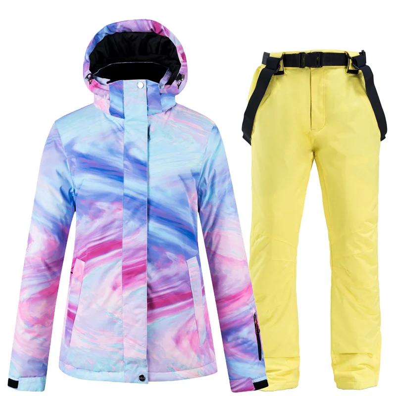

Skiing & Snowboarding