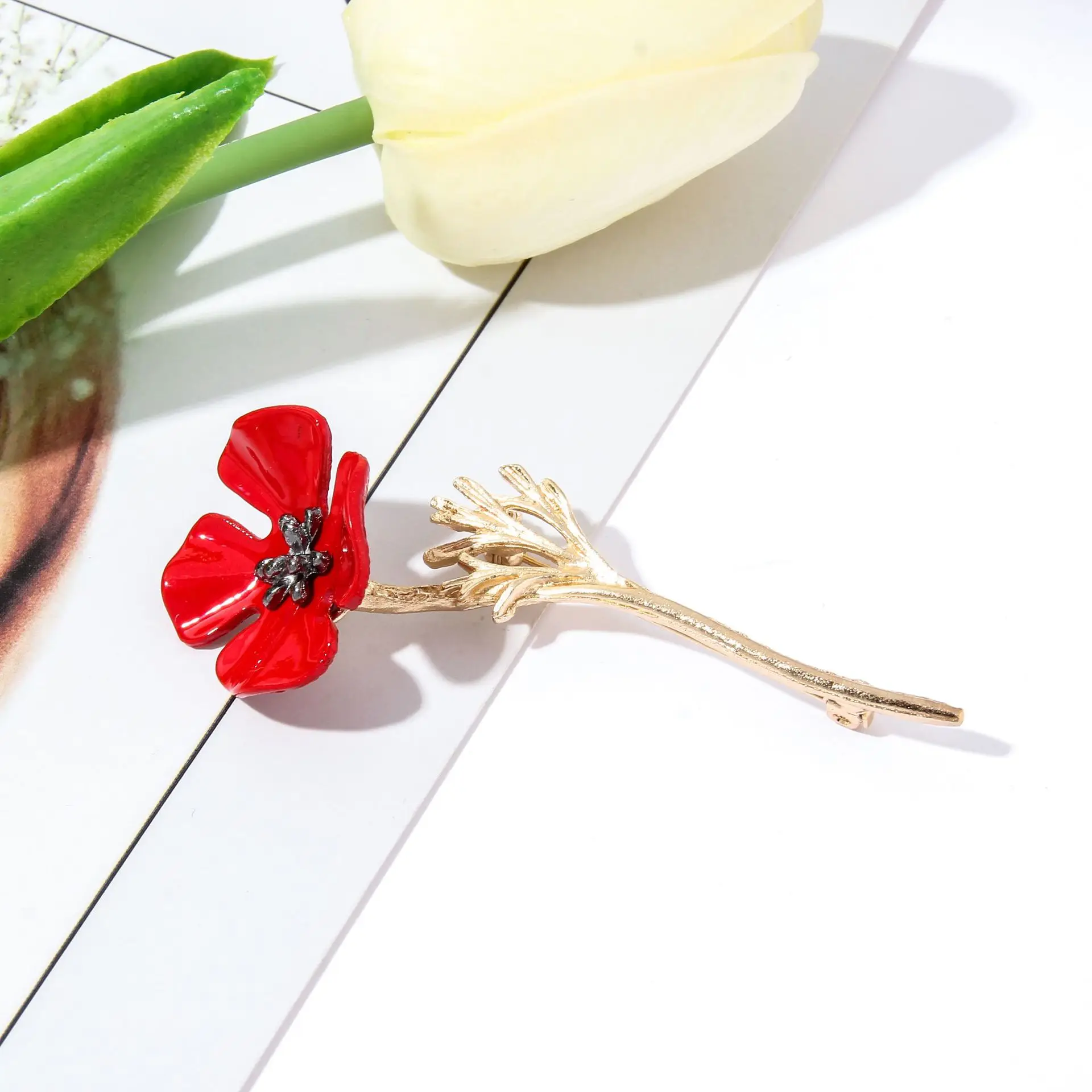 Женская металлическая брошь в форме попкорна золотистого или красного цвета