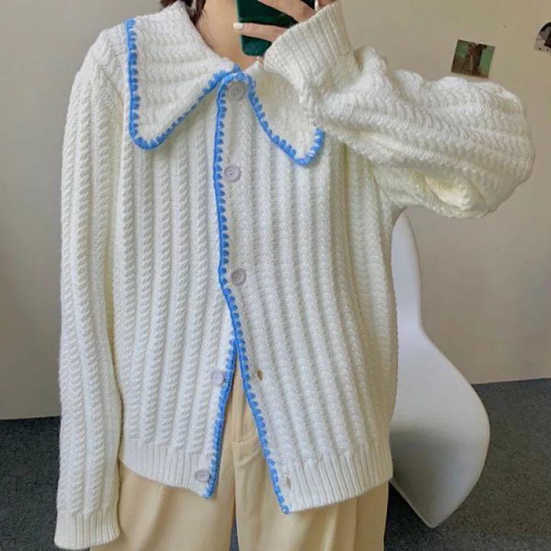 

2021 Autumn Winter New Japanese Style Clothing Turn Down Collar Wwhite Striped Knitted Sweater Cardigan Women's Loose Basic Tops