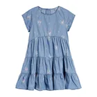 Little mavenОдежда для маленьких девочек; Повседневные платья для девочек; Новые летние сандалии на танкетке с декоративным цветочным рисунком и вышивкой Детские вечерние джинсовая ткань платье для маленьких девочек; Короткая одежда