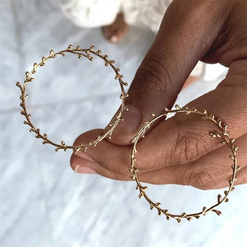 Шикарные золотые полые большие круглые серьги-гвоздики для женщин неправильной