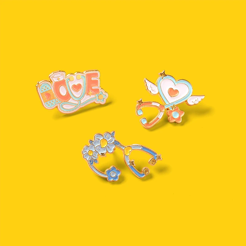 

Cute Medical Peripheral Brooch Sweet Small Fresh Colorful New Medical Alloy Brooch Cartoon Cute Love Stethoscope Brooch