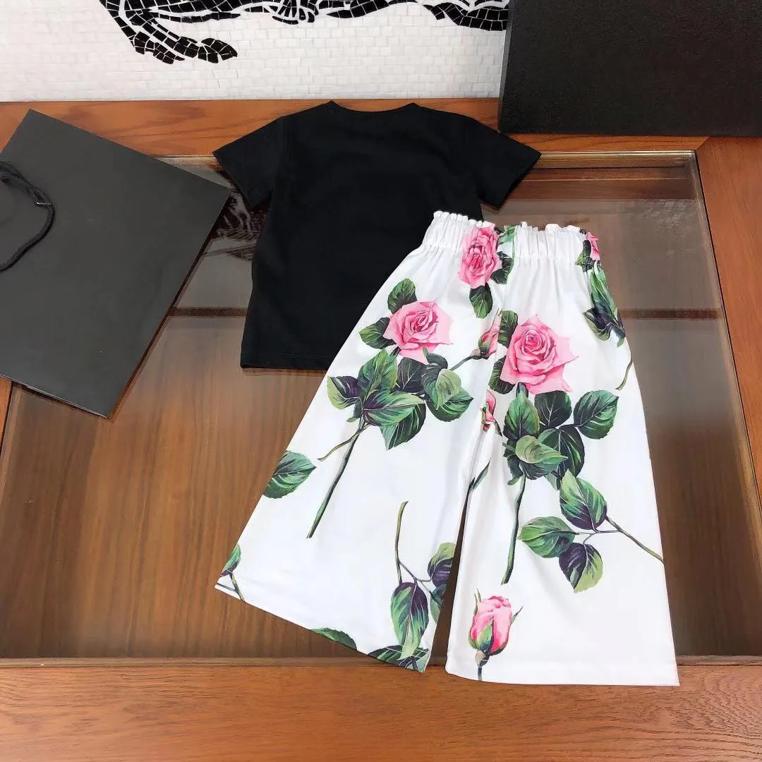 

Foreign trade two-piece cotton girl clothes suit summer children's suit fashion girls clothes suit casual floral clothes 2-12T