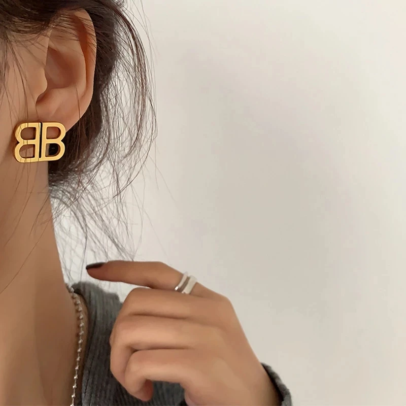 

2021 изящные элегантные женские серьги алфавит в стразы серьги с кисточками для женщин бижутерия корейские ювелирные изделия Букле оптовая п...