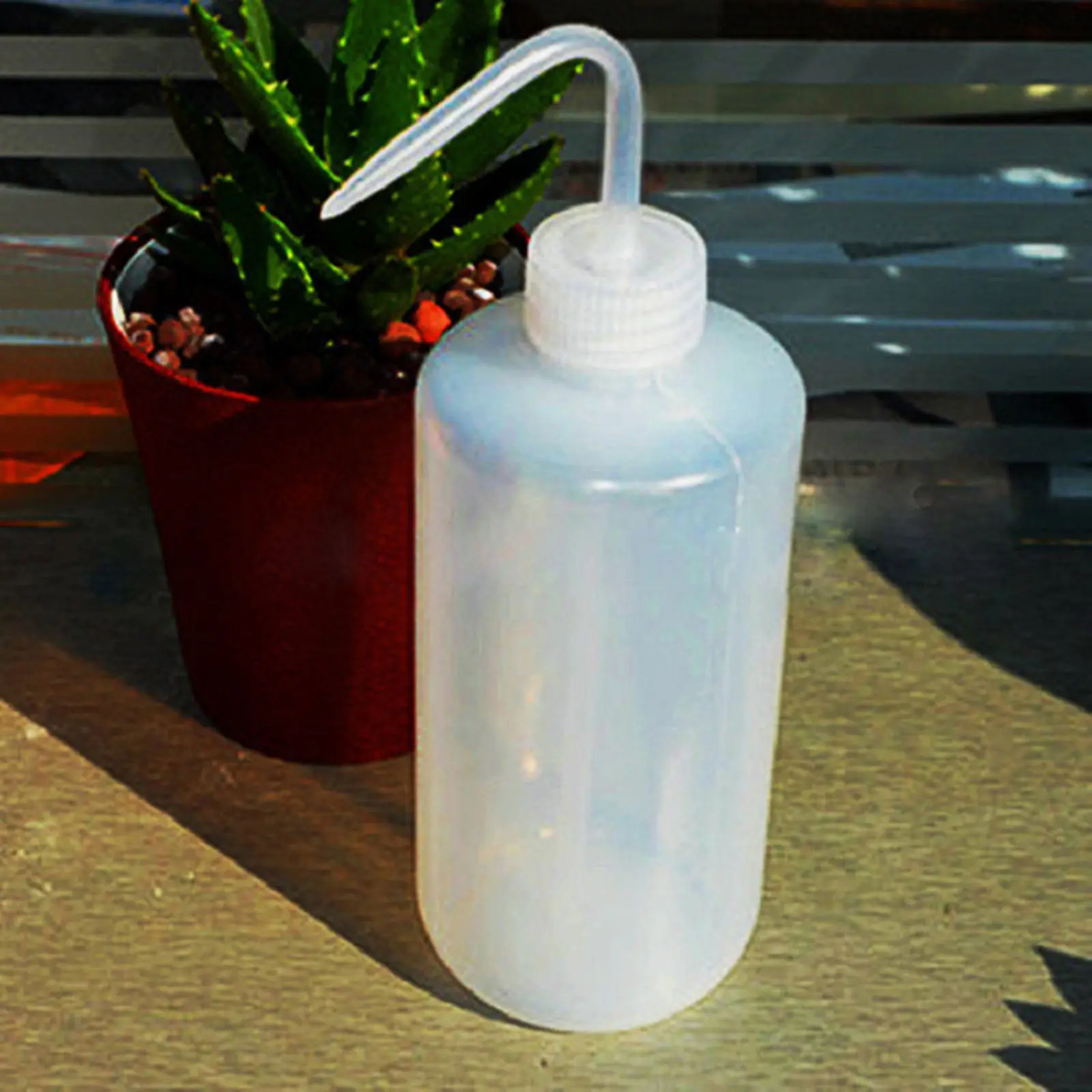 

250 / 500ml Watering Tools Portable White Diffuser Dispenser Plastic Durable Curved Mouth Practical Eco-friendly Squeeze Bottle