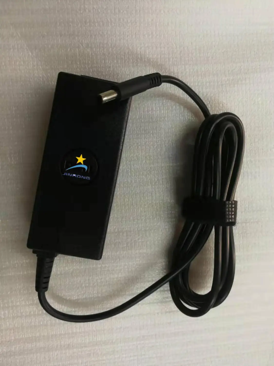 

0285K HA45NM140 Original New Full DEII 45W 19.5V 2.31A power adapter 3-PIN round interface