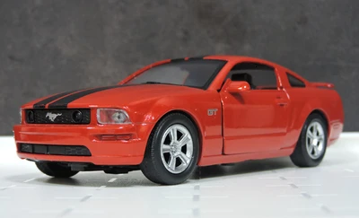 Новинка 1/32 специальный литой металлический автомобиль Mustang GT 2005 Коллекционная