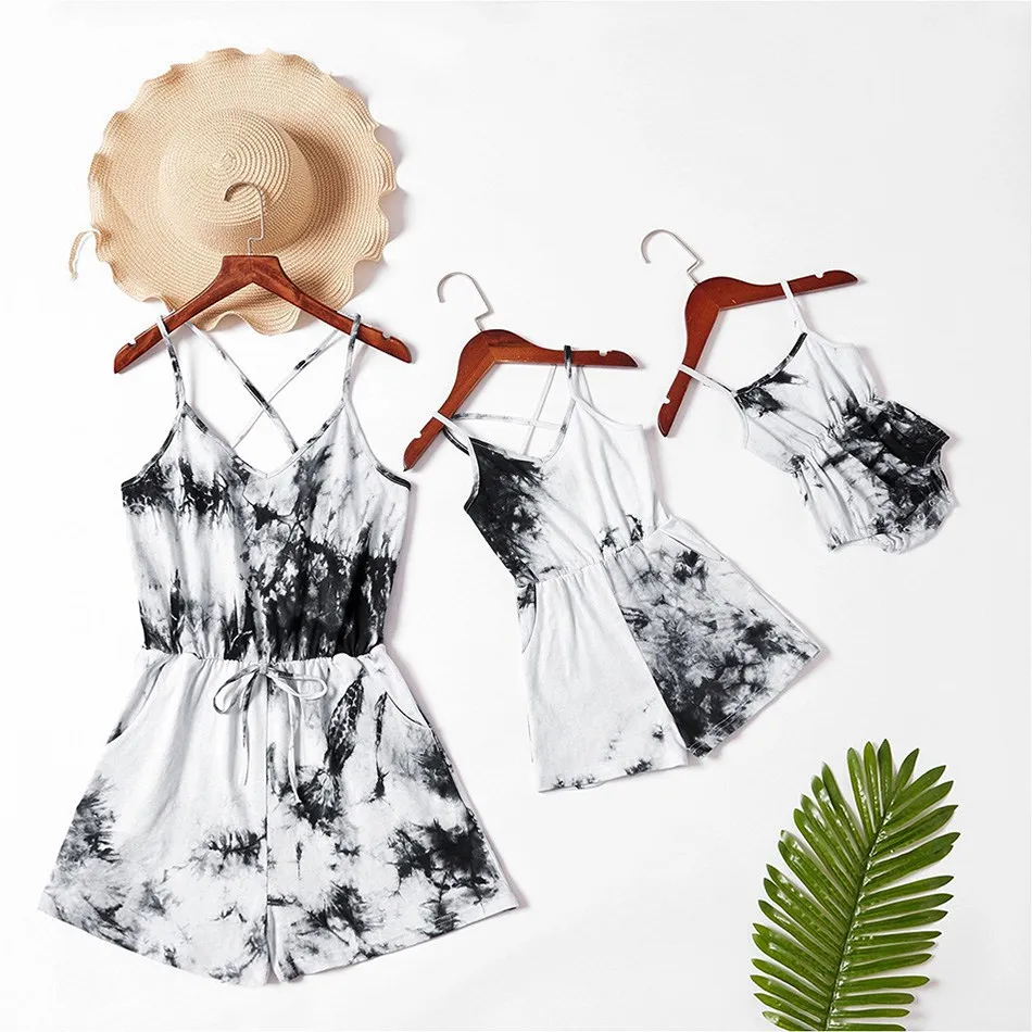

Family Matching Clothes Mommy and Daughter Matching Clothes Baby Girl Romper Tie-dye Print Suspender Waist Jumpsuit