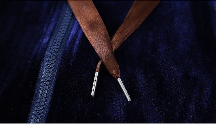 

Sportswear Velvet Suit Women Plus Size Suits And Sets Casual Women's Tracksuits Survetement Femme Matching Sets 2 Piece Set