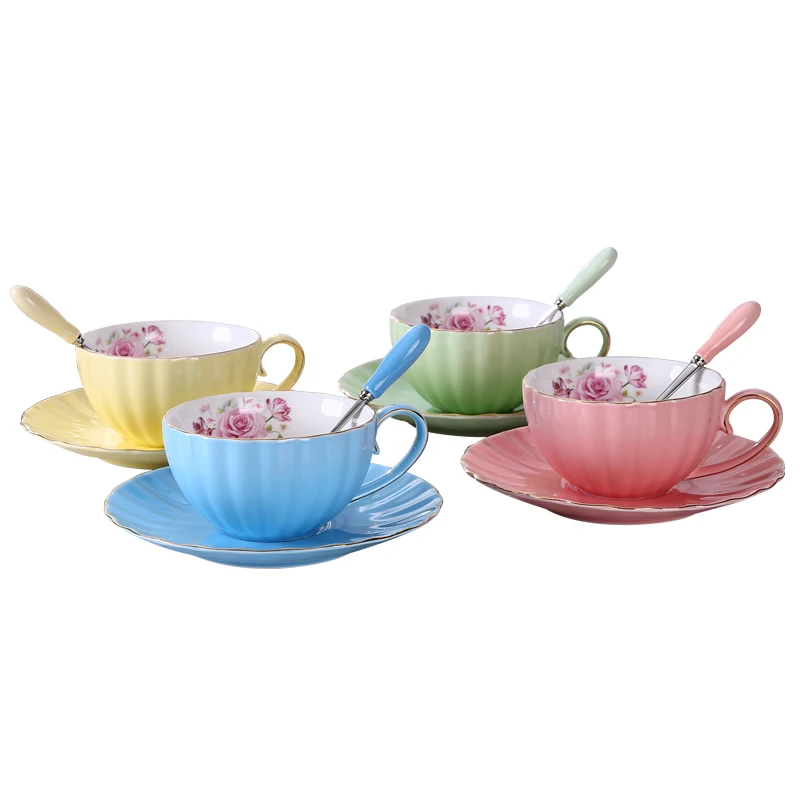 Креативная цветная костяная фарфоровая кофейная чашка с блюдцем рельефная