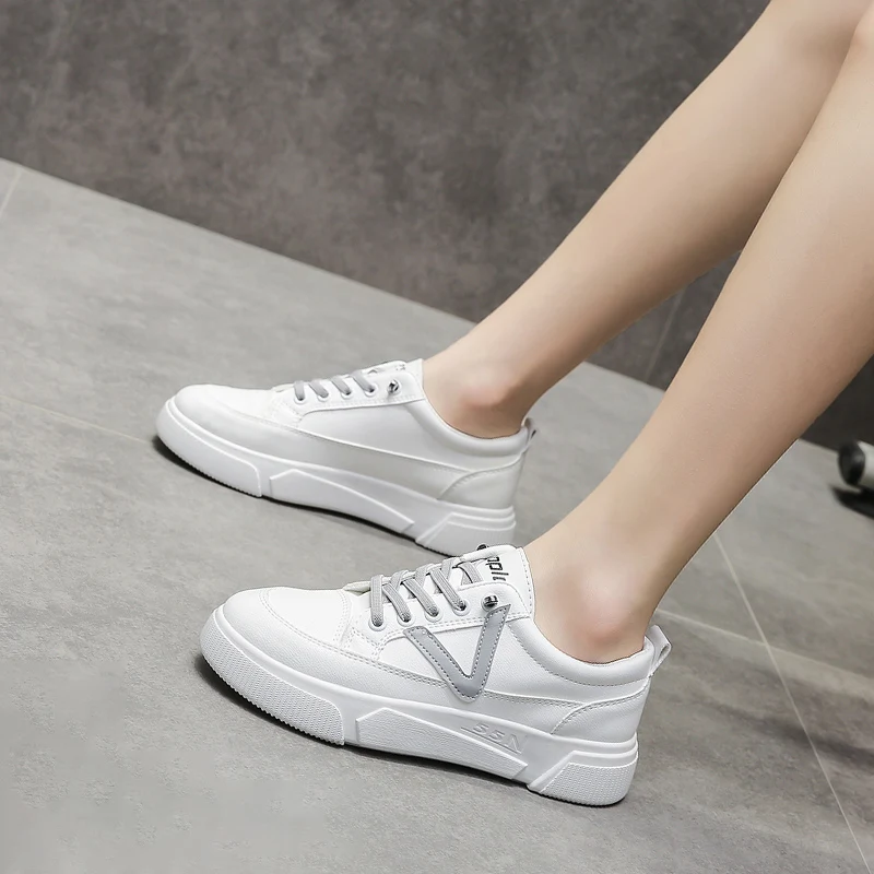 Кроссовки женские на плоской платформе повседневные лоферы шнуровке дышащие без