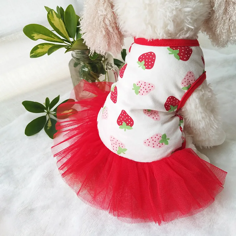 Милая Клубничная Одежда для собак летняя одежда домашних животных костюм