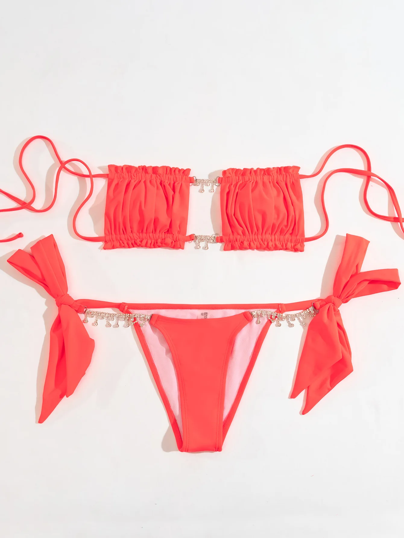 

2021 New Crystal Diamond Sexy Bandeau Bikini Mini Thong Set Hollow Out Swimsuit Women Bather Solid Feamle Swimwear Beach Wear