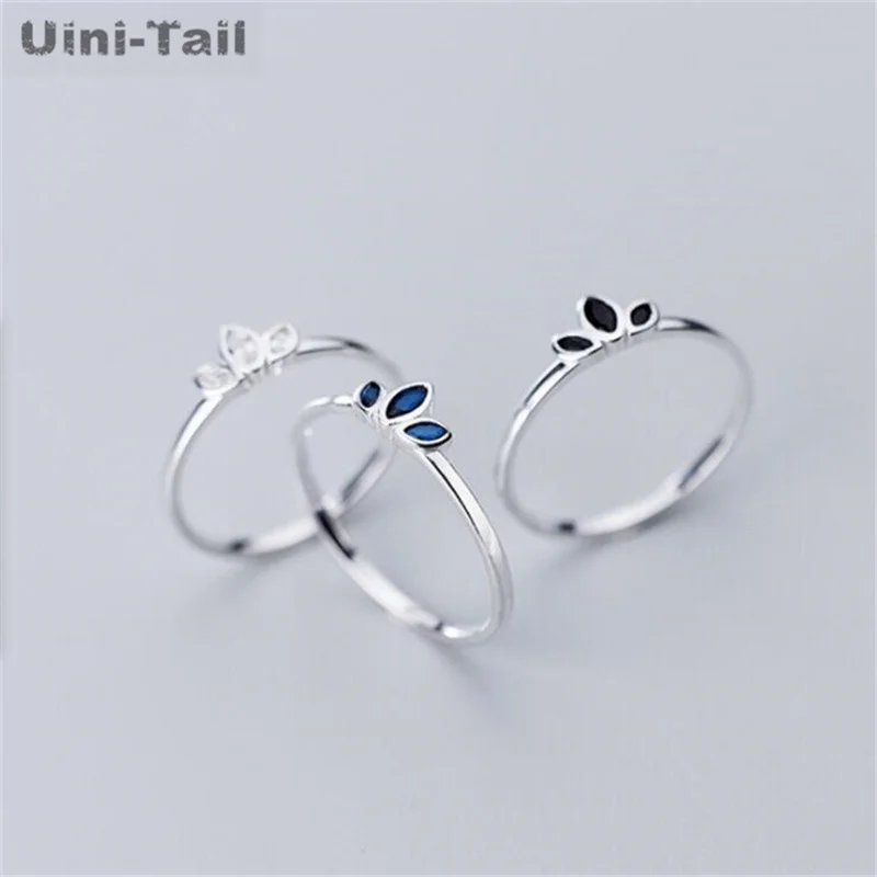 

Женское кольцо из серебра 925 пробы, с тремя листьями