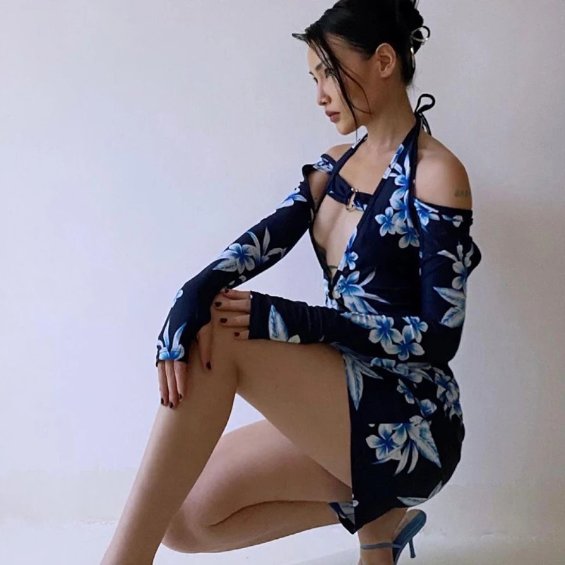 Готическое черное платье на шнуровке Холтер без спинки с длинным рукавом