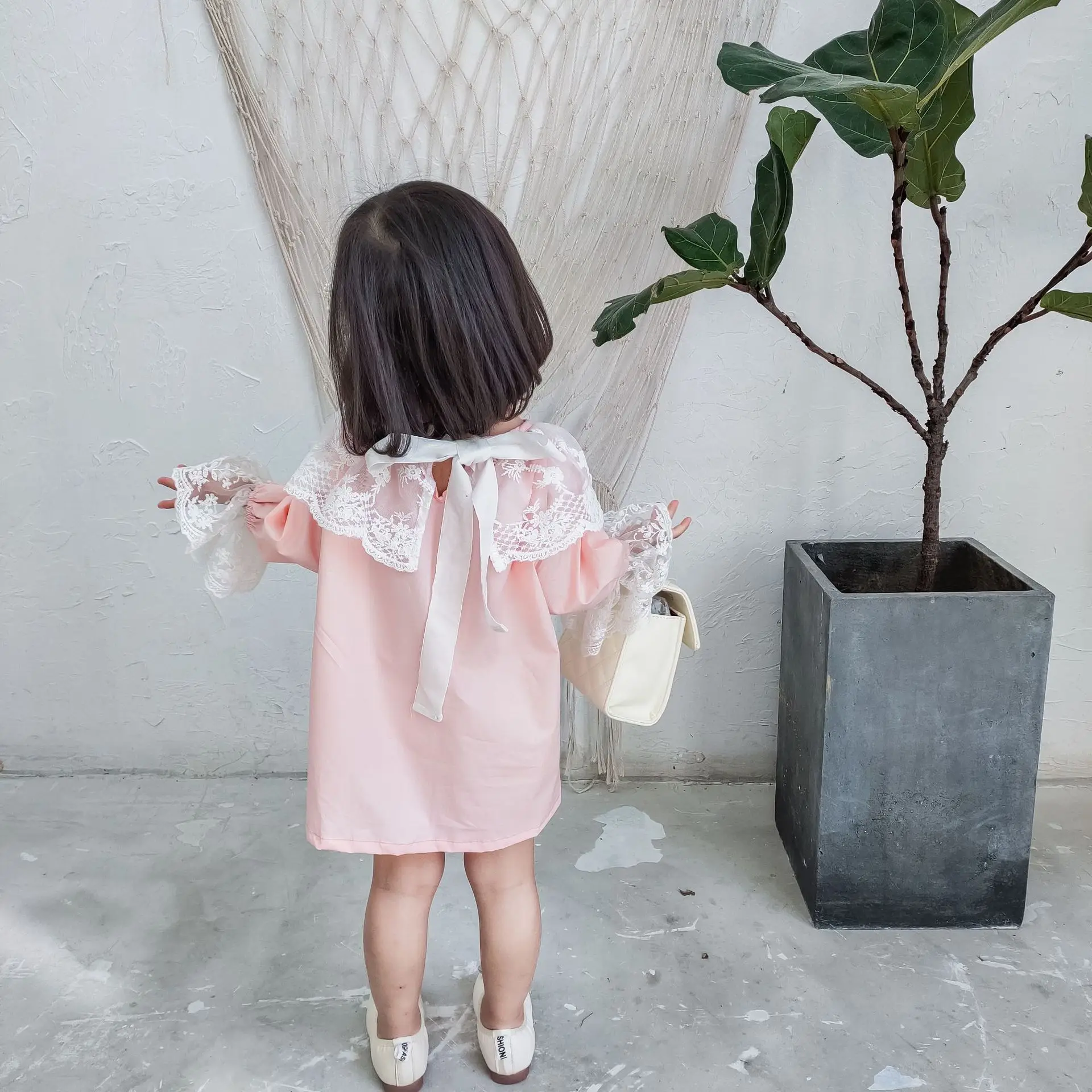 Модное весеннее платье принцессы с кружевным воротником для девочек милое