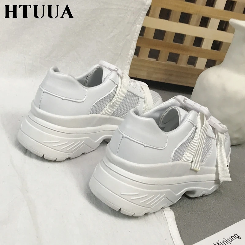 HTUUA/модные кроссовки на плоской платформе с дышащей сеткой; женская обувь из Вулканизированной Ткани; Цвет черный, белый; повседневная обувь на толстой мягкой подошве; SX2290