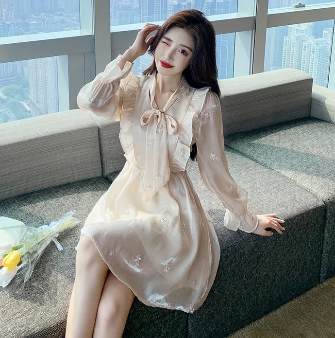

Spring Temperament Fashion Ruffles Satin Dress Vestidos Female 2021 Retro Elegant Bow Tie Flare Sleeve Retro Mini Dress Vestidos